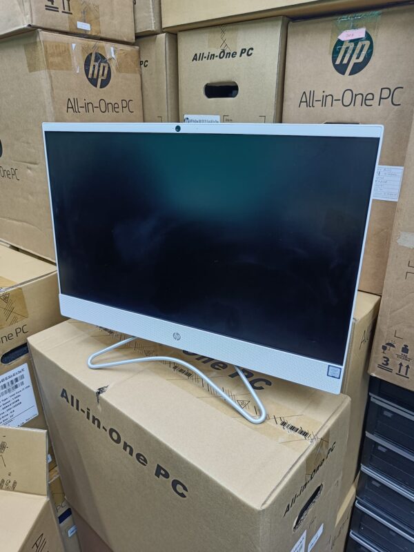 Brand new Hp 24Foxx AIO Core i3 3.1GHz 9th Generation 8GB RAM 256SSD 24 inches